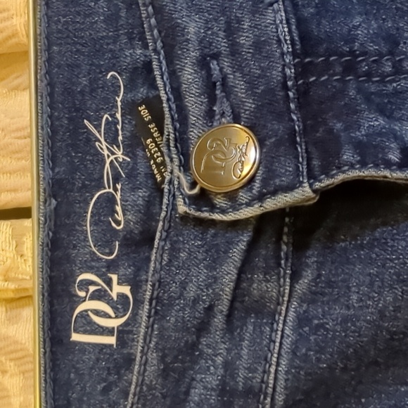 DG2 16w really good stretch distressed jeans - Picture 3 of 5